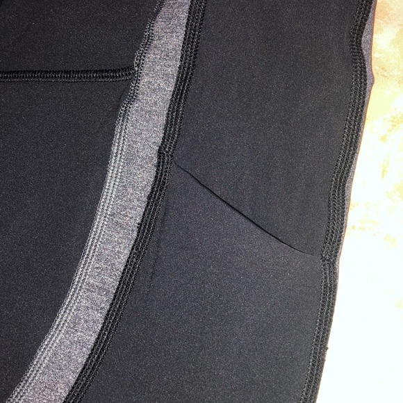 Lululemon - Picture 1 of 5